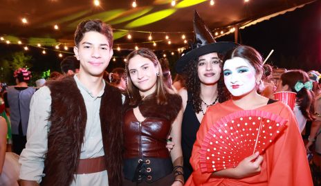  Pablo Martínez, Luciana Urías, Lucrecia Abud e Isa Zambrano.