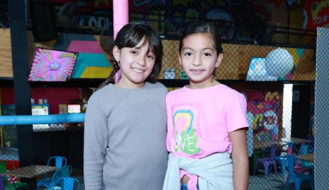  Regina y Natalia.