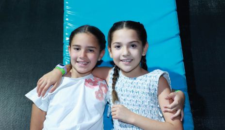  Vale Cortés e Isa Garza.