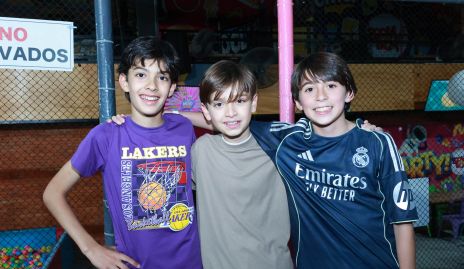  Juan Pablo, Santiago y Marcos.