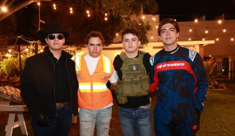  Matthew Tan, Amaury Artolózaga, Xavier Castro y Jorge Jaramillo.