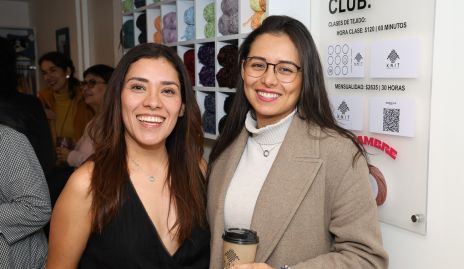  Yolanda Aguilar y Pam González.