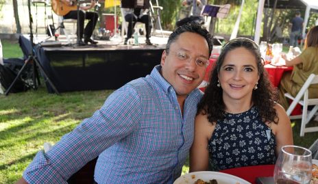  Alberto Espinosa y Luz Elena Villalobos.