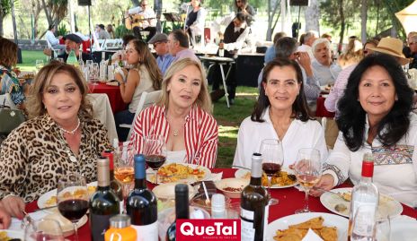  Mónica  Flores, Silvia Flores, Ada Avilés y Lety Ruiz.