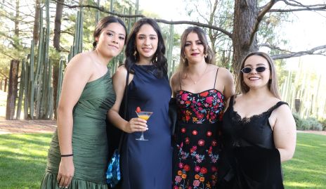  Fernanda, María, Natalia y Amaranta.