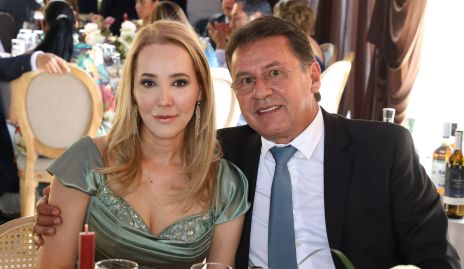  Gabriela Flores y  Abel Díaz.