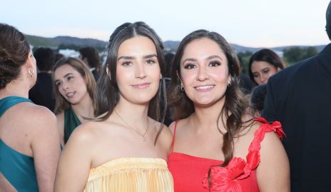  Isabel Pérez y Claudia Jasso.