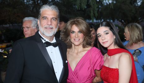  Juan Carlos Leiva, Regina Leiva y Montserrat Leiva.