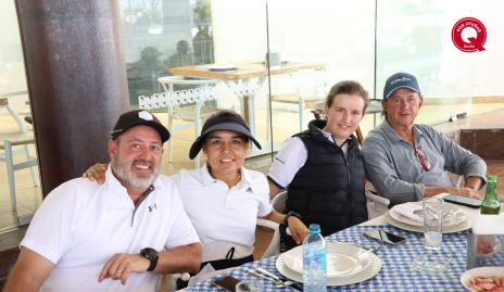  Daniel Carreras, Lorena Torres, Sofía Torres y Chato López.