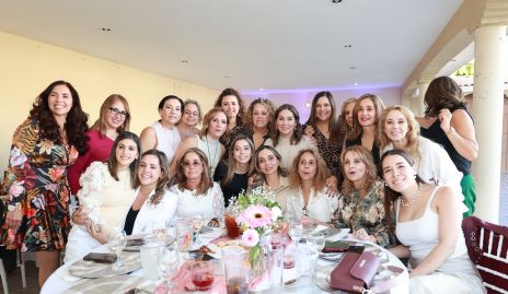  Yolanda Álvarez con sus amigas.