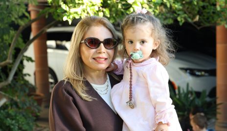  Ana Palacios con su nieta Joaquina Stahl.