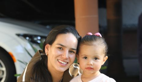  Sandra Villalobos y Emilia Martell.