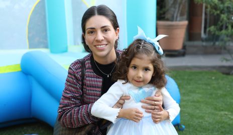  Cristina Lorca y Carola Tobías.