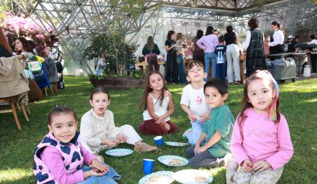  Carlota, Emma, Julia, Luisa, Mario y Bárbara.