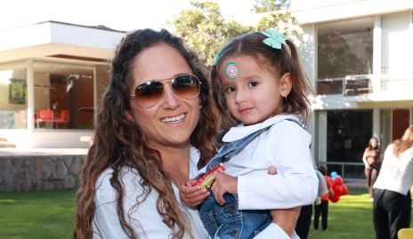  Alejandra Rangel y Sofía de la Rosa.