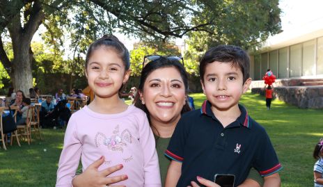  Mimí Macías, Itzel Espinoza y Elías Waldo.