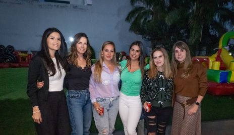  Eunice Camacho, María Torres, Ale Díaz de León, Bárbara Berrones, Michelle Baeza y Leyre Hurtado.