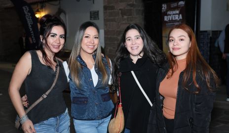  Gaby González, Claudia Alemán, Ale Maza y Andrea Enríquez.