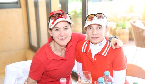  Paulina Vivanco y Claudia Díaz Infante.