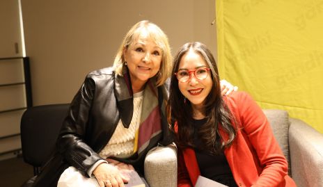  Alejandra Canales y Ligia Urroz.