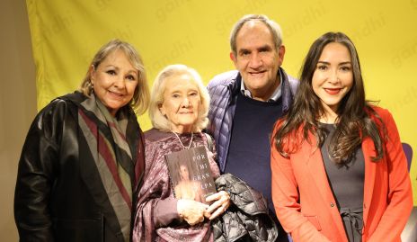  Alejandra Canales, Aracely Viadero, Manuel Folk y Ligia Urroz.