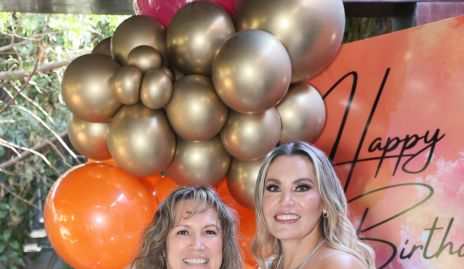  Edith García y Argentina Doval.