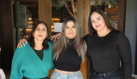  Jazmín Peña, Vanessa Paulín y Soraya Briones.