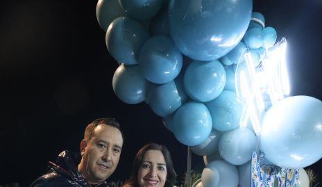  Enrique González, Karina Morales y Quique González.