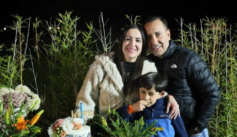  Karina Morales, Enrique González y Quique González.