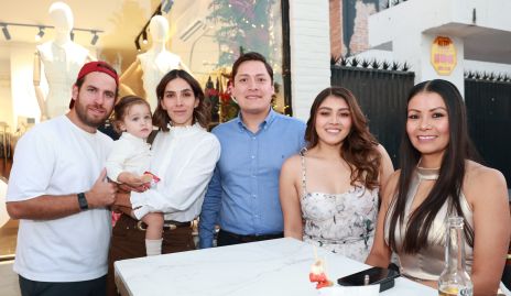  Andrés Aguirre, Luca Aguirre, Elsa Santoyo, Daniel Zavala, Vivian León y Norma Silva.