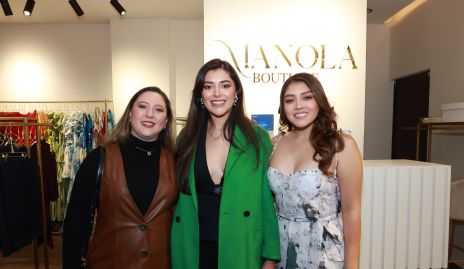  Alejandra Arellano, Janeth Valentino y Vivian León.