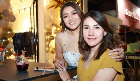  Vivian León y Adriana Hinojosa.