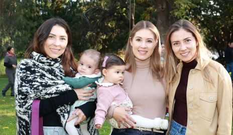  María José Treviño, Eugenio, María Emilia, Ale Puente y Elizabeth Treviño.