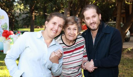  Sofía Torres, Maruchis Andrés y Pablo Torres.