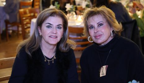  Adriana Carrera y María Luisa Otero.