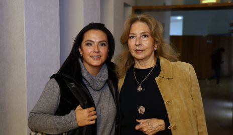  Nuria Lozano y Elsa Castro.