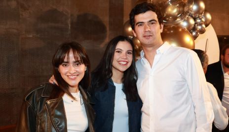  Regina Rubio, Vivi Silva y Mauricio Pérez.