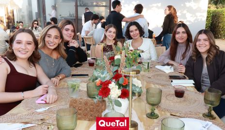  Marijó Benavente y sus amigas.