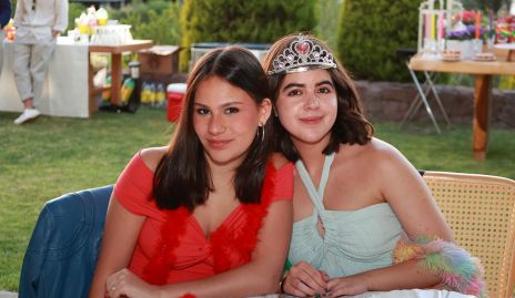  Ema Fernández y Sofía Avello.