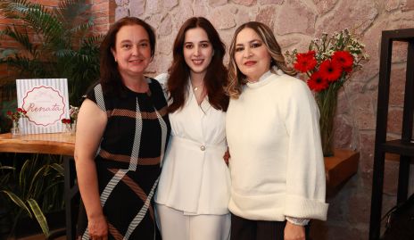  Ana Luisa Argüelles, Renata Castillo y Lupita Castillo.