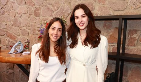  Alejandra Villarreal y Renata Castillo.