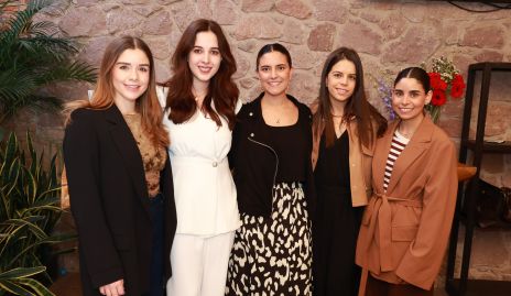  Paulina Estrada, Renata Castillo, María Dolores Gómez, Regina Diego y Rocío de la Vega.