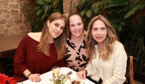  Renata Castillo, Andrea Díaz Infante y Alejandra Fernández.