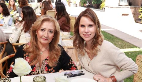  Olga Waldo y Maiela Conde.