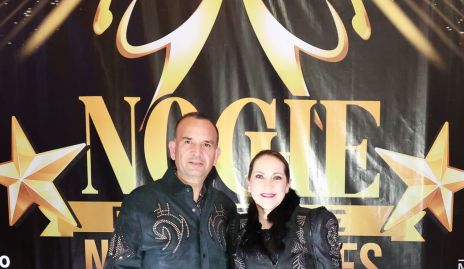  José Hernández y Rebeca González.