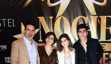  Rodrigo Alcalde, Karla Canseco, Andrea Alcalde y Rodrigo Alcalde.