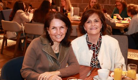  Claudia Canales y Fabiola González.
