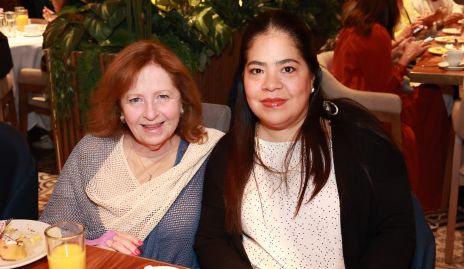  Gina Lozano de Gil y Silvia Reyna.