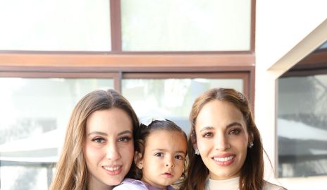  Patty De Antuñano, Francesca Delgado y Fernanda Paredes.
