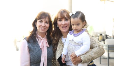  Pituca Espinosa, Patricia Espinosa y Francesca Delgado.